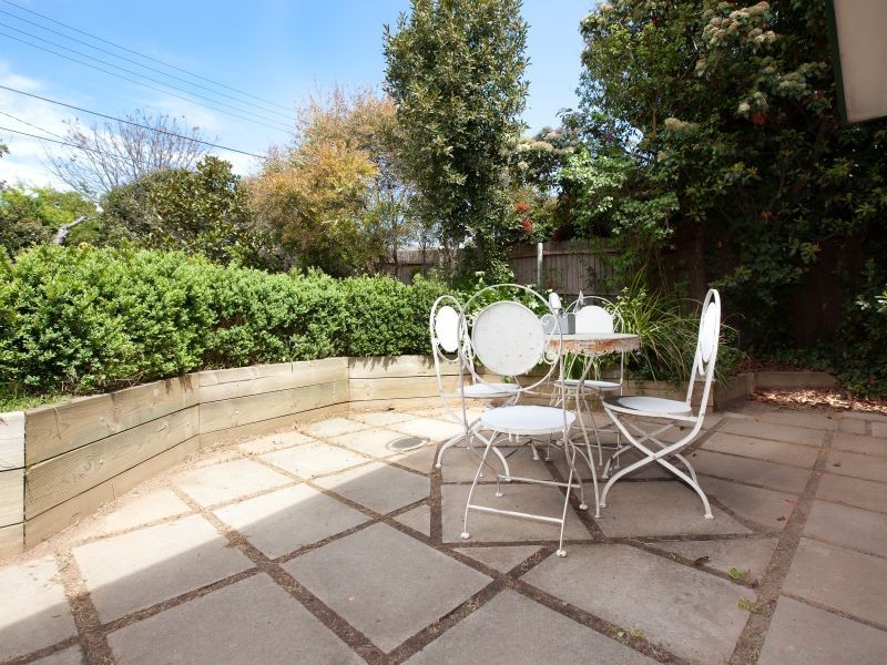 10 Peacock Place, Curtin ACT 2605