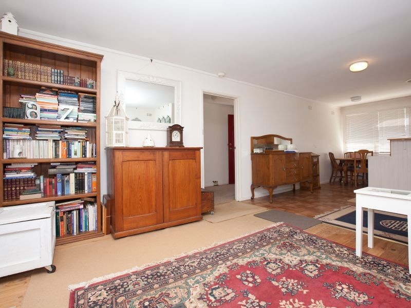 10 Peacock Place, Curtin ACT 2605