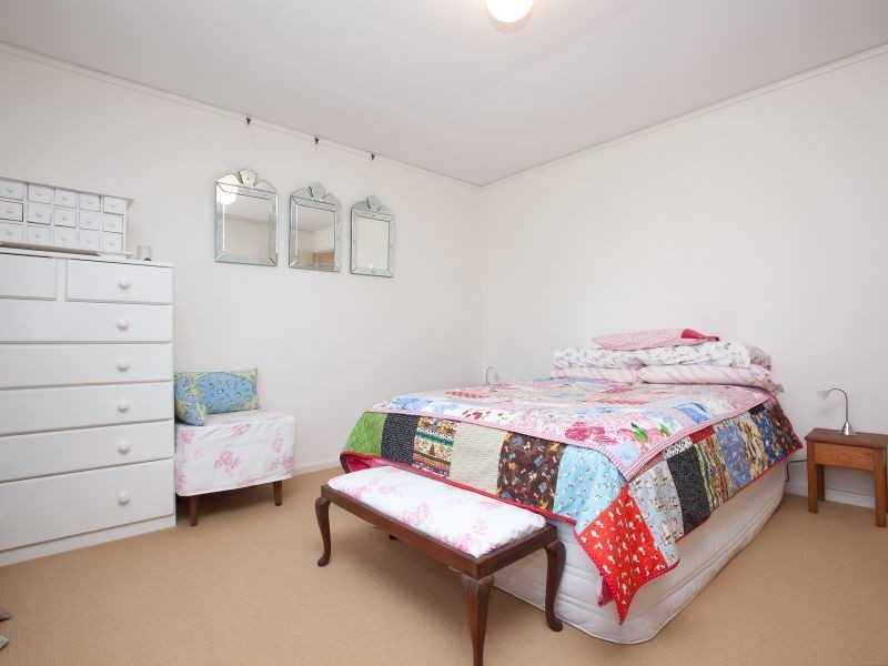 10 Peacock Place, Curtin ACT 2605