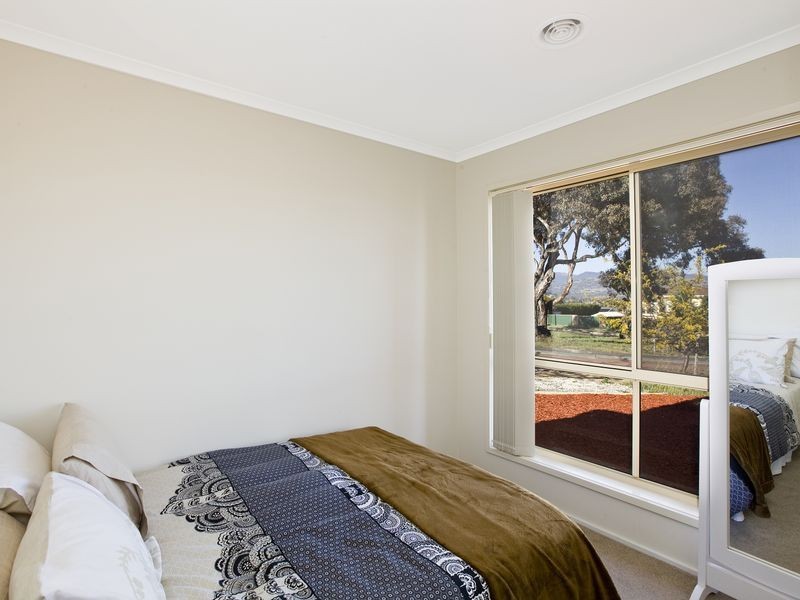 40 James Smith Circuit, Conder ACT 2906