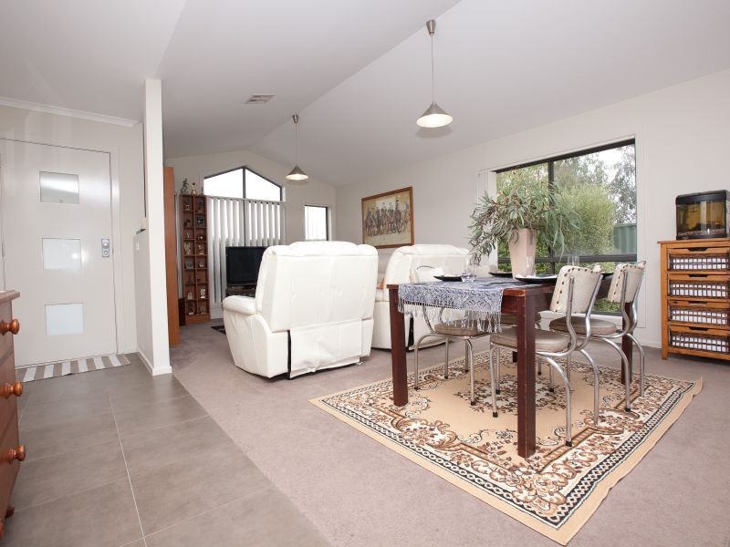 11/4-6 McMahon Drive, Bungendore NSW 2621