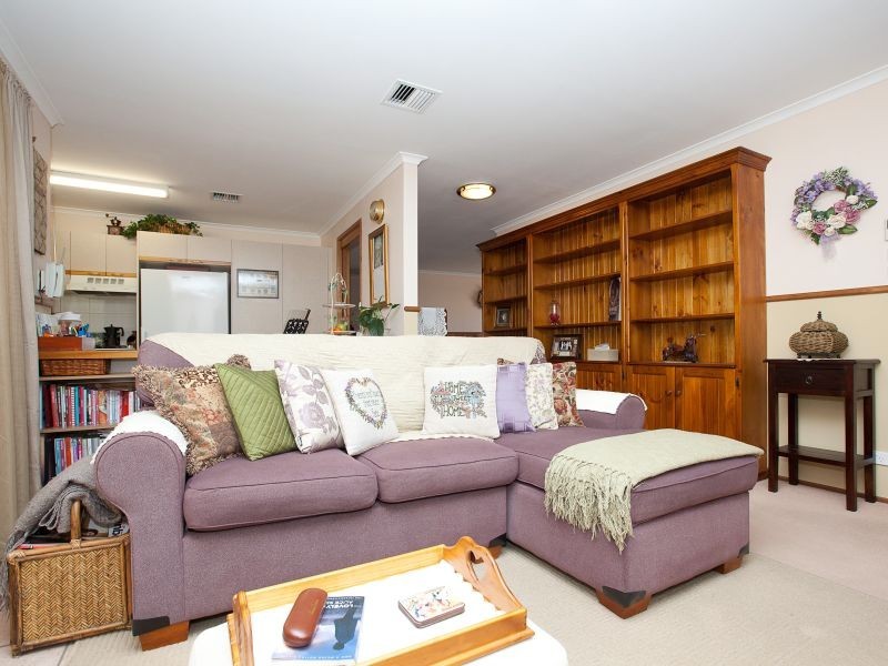 14 Hocking Place, Bonython ACT 2905