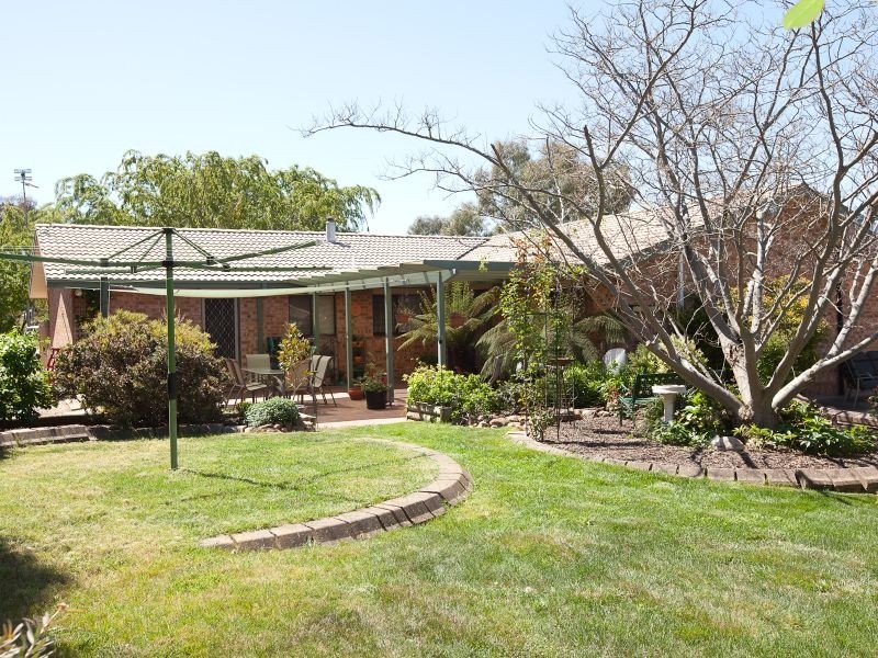 14 Hocking Place, Bonython ACT 2905