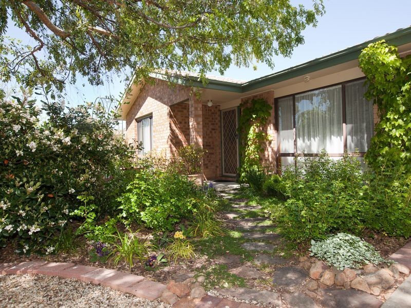 14 Hocking Place, Bonython ACT 2905