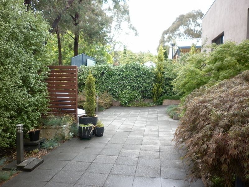 4/113 Mortimer Lewis Drive, Greenway ACT 2900