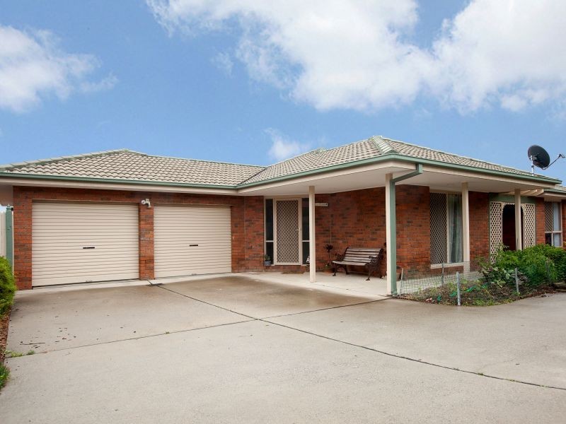 17 Charterisville Avenue, Conder ACT 2906