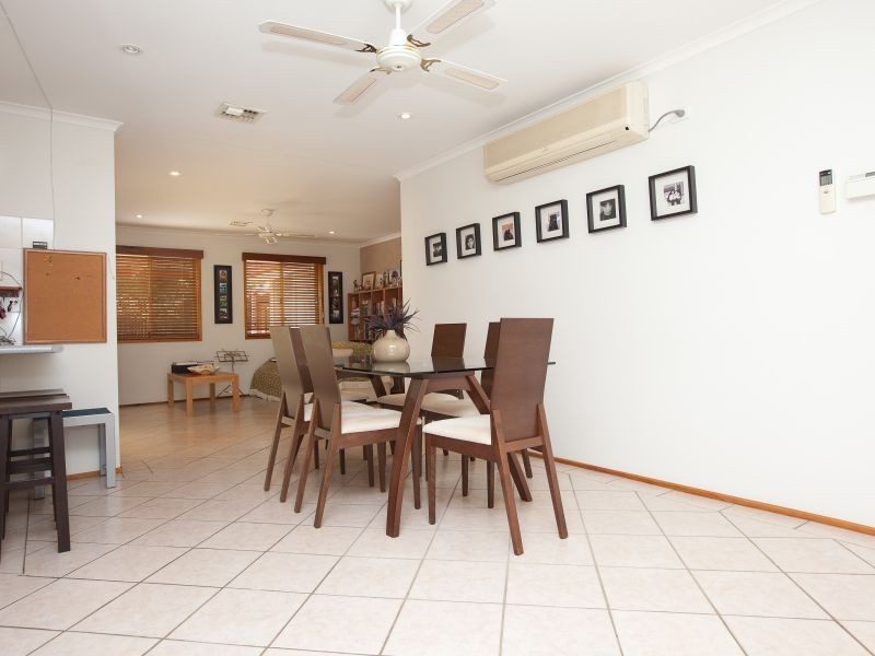 10 Mollee Crescent, Isabella Plains ACT 2905