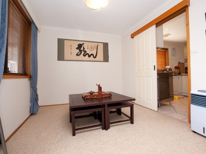 10 Mollee Crescent, Isabella Plains ACT 2905