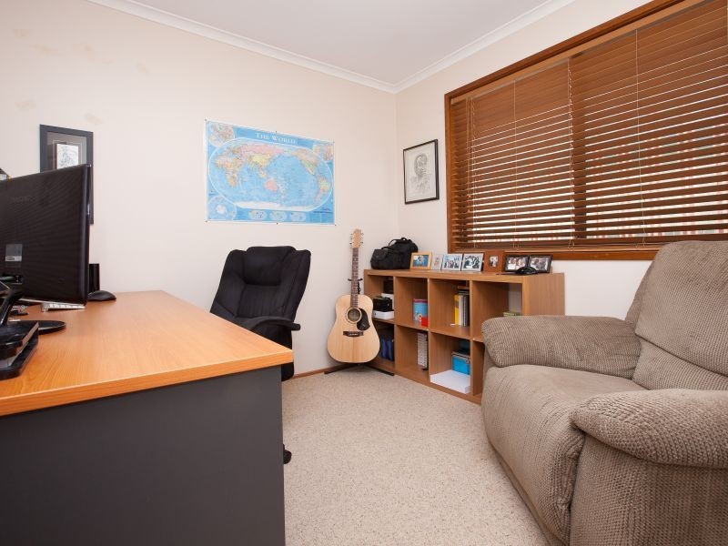 10 Mollee Crescent, Isabella Plains ACT 2905