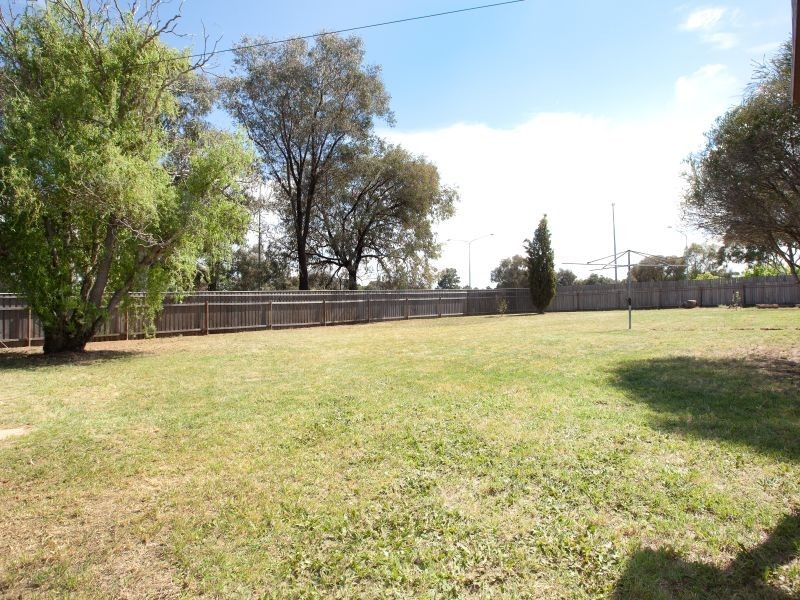 2 Bolton Place, Wanniassa ACT 2903