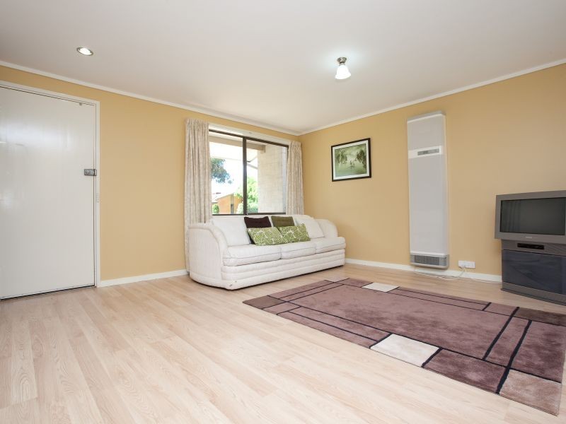 2 Bolton Place, Wanniassa ACT 2903