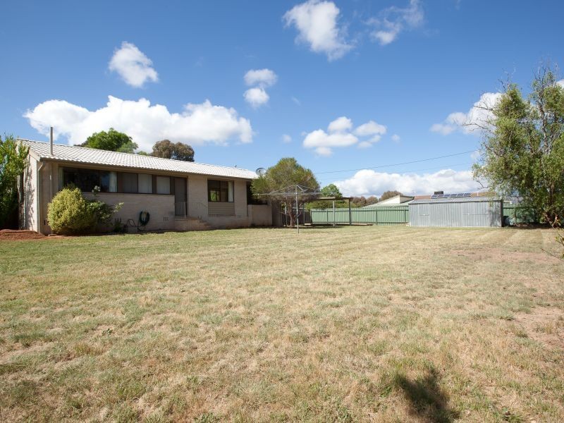 2 Bolton Place, Wanniassa ACT 2903