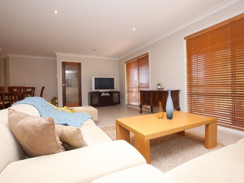 24 Temora Place, Queanbeyan NSW 2620
