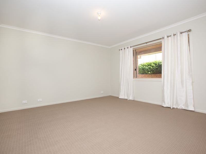24 Temora Place, Queanbeyan NSW 2620