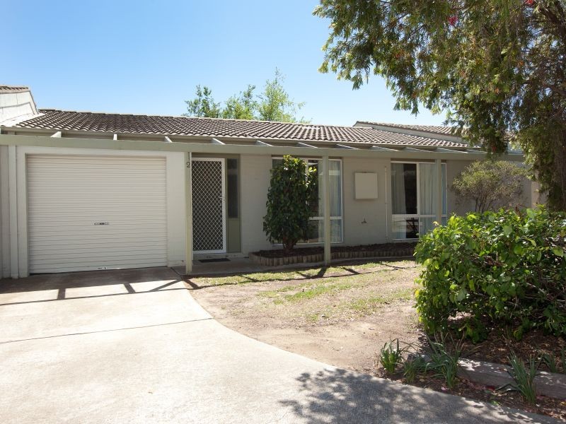 2/9 Ferry Place, Gordon ACT 2906
