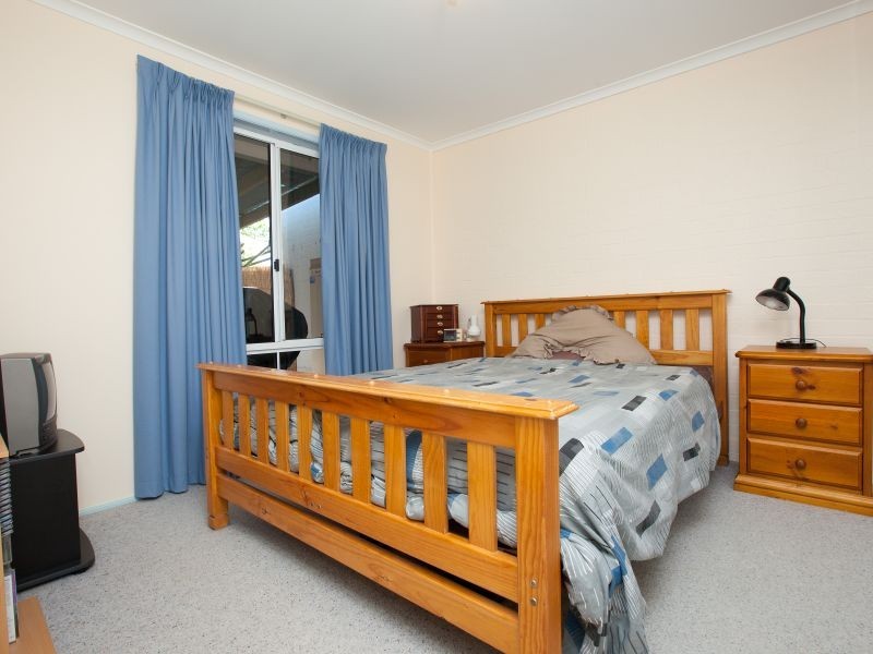 2/9 Ferry Place, Gordon ACT 2906