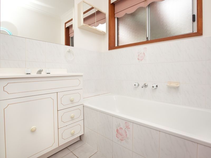 18 Burtt Crescent, Calwell ACT 2905