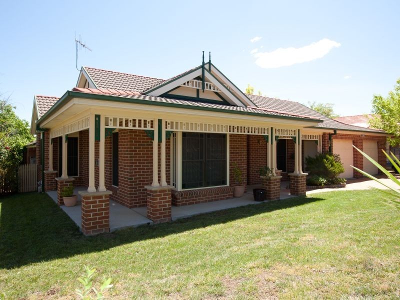 55 Bicentennial Drive, Jerrabomberra NSW 2619