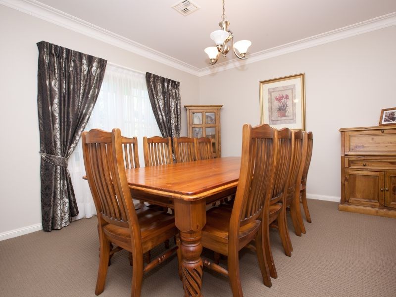 55 Bicentennial Drive, Jerrabomberra NSW 2619