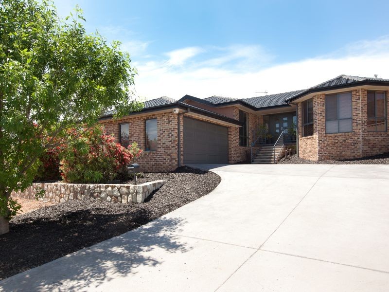 44 Olive Pink Crescent, Banks ACT 2906