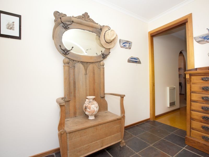 16 Moonbi Crescent, Isabella Plains ACT 2905