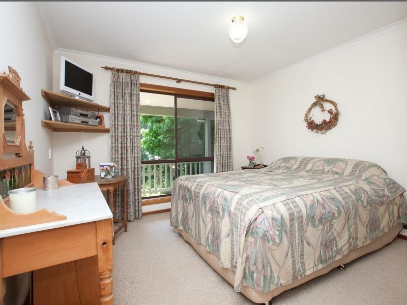 16 Moonbi Crescent, Isabella Plains ACT 2905