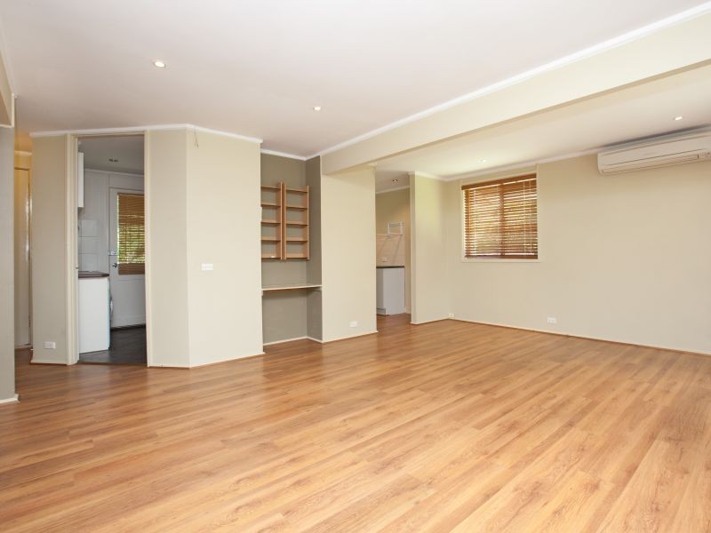 18 Derham Court, Wanniassa ACT 2903