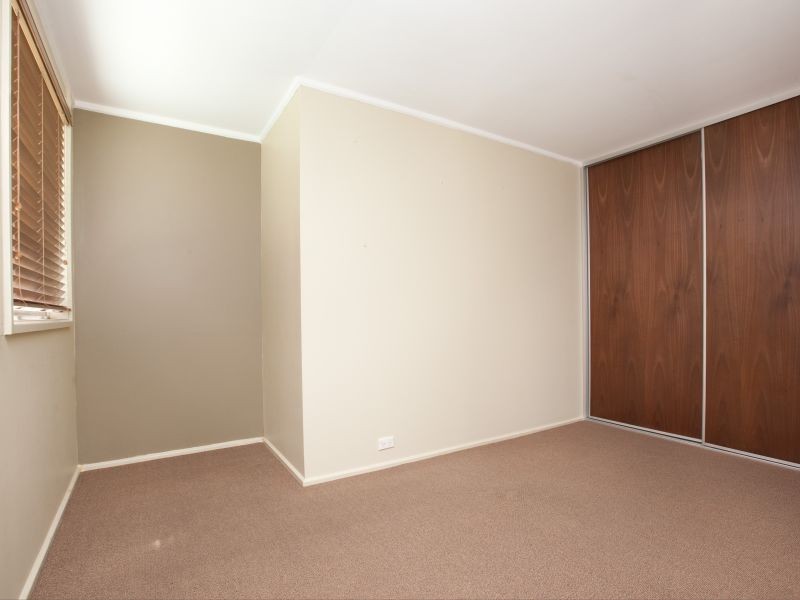 18 Derham Court, Wanniassa ACT 2903