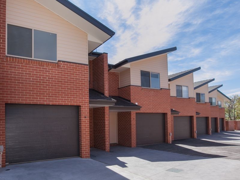 11/3 Broughton Place, Queanbeyan NSW 2620