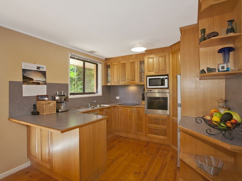 4 Hallett Place, Kambah ACT 2902