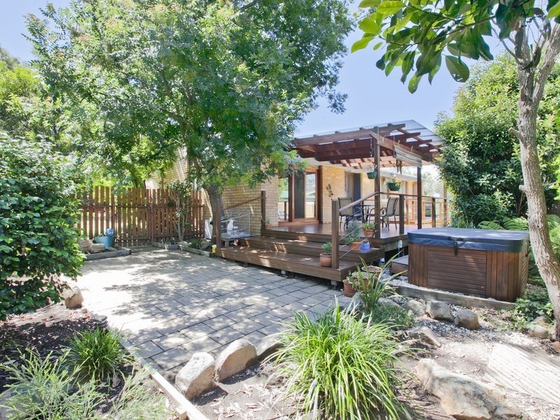 4 Hallett Place, Kambah ACT 2902