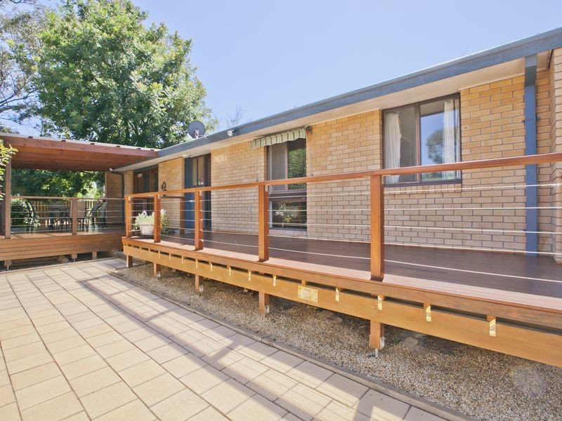 4 Hallett Place, Kambah ACT 2902