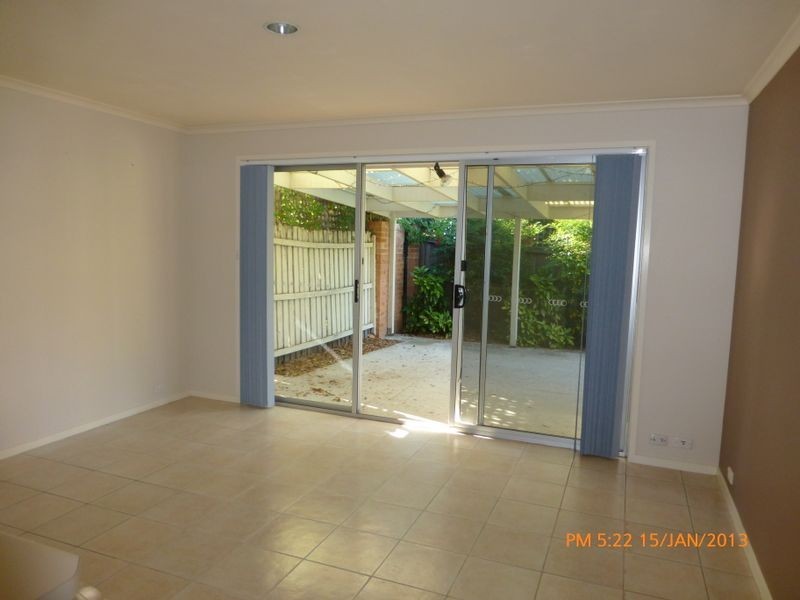 1/11 Charlton Crescent, Gordon ACT 2906