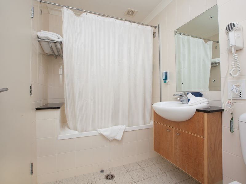 516/2 Akuna Street ‘The Waldorf’, Canberra ACT 2600