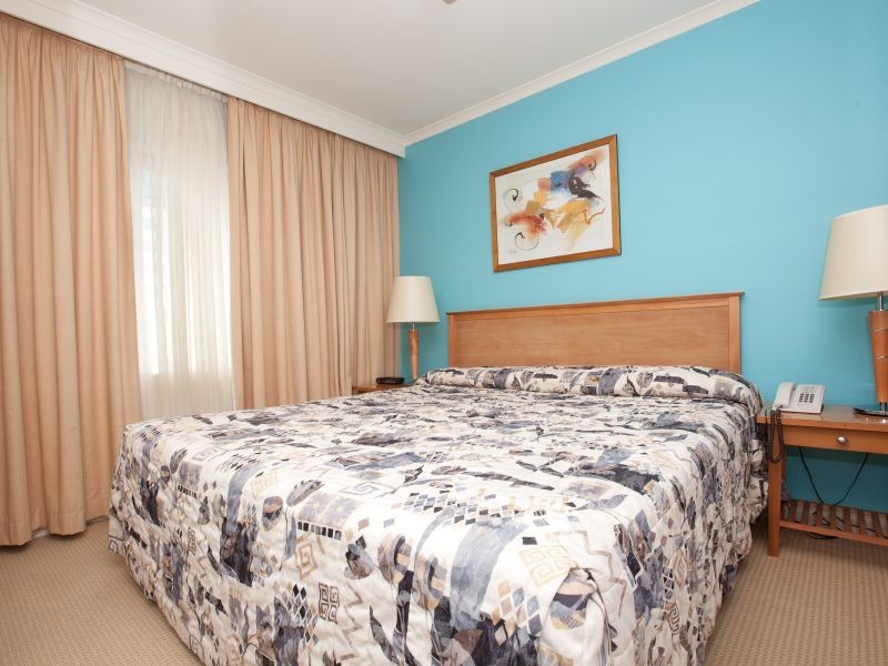 516/2 Akuna Street ‘The Waldorf’, Canberra ACT 2600