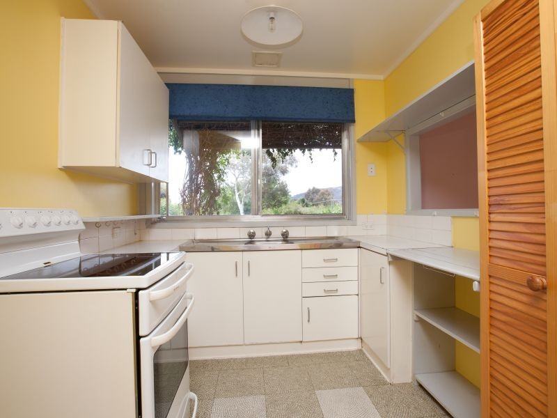 2 Hopwood Place, Kambah ACT 2902