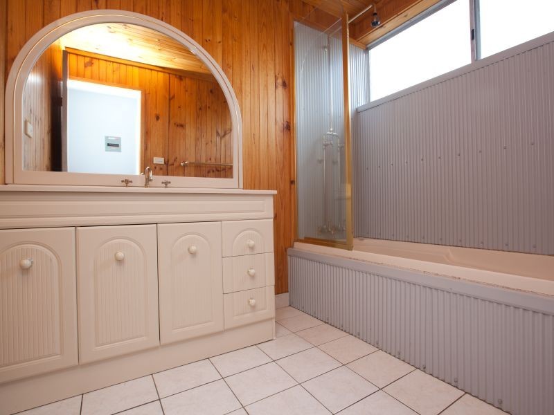 2 Hopwood Place, Kambah ACT 2902