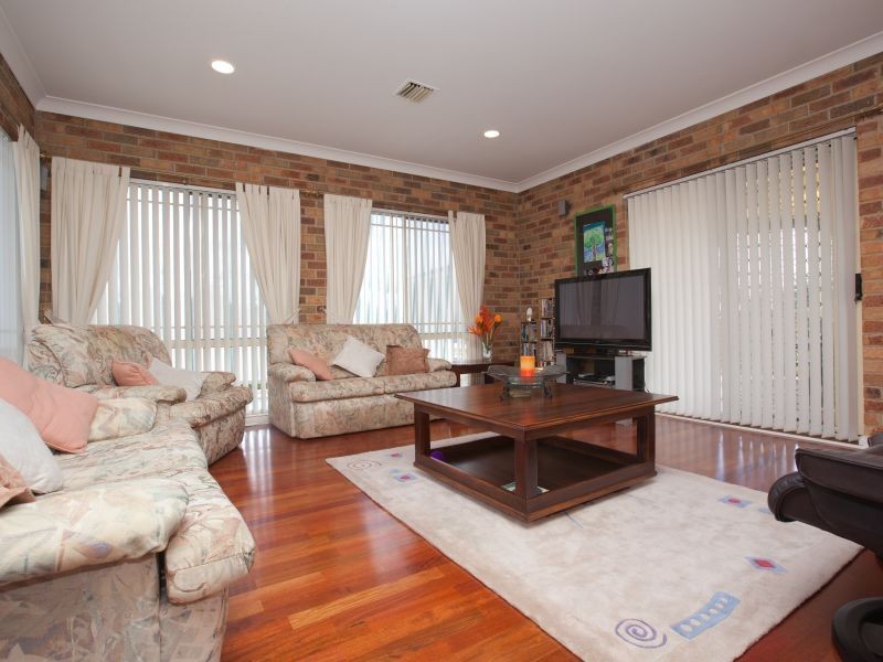 20 Fingleton Crescent, Gordon ACT 2906