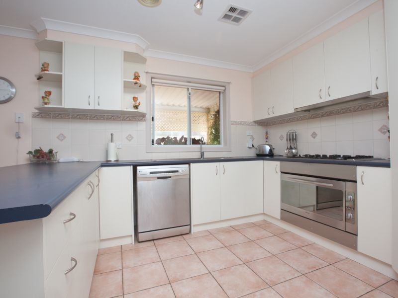 45 Oxenham Circuit, Gordon ACT 2906
