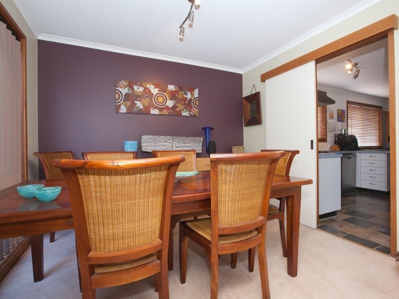 8 Beaufort Retreat, Gordon ACT 2906