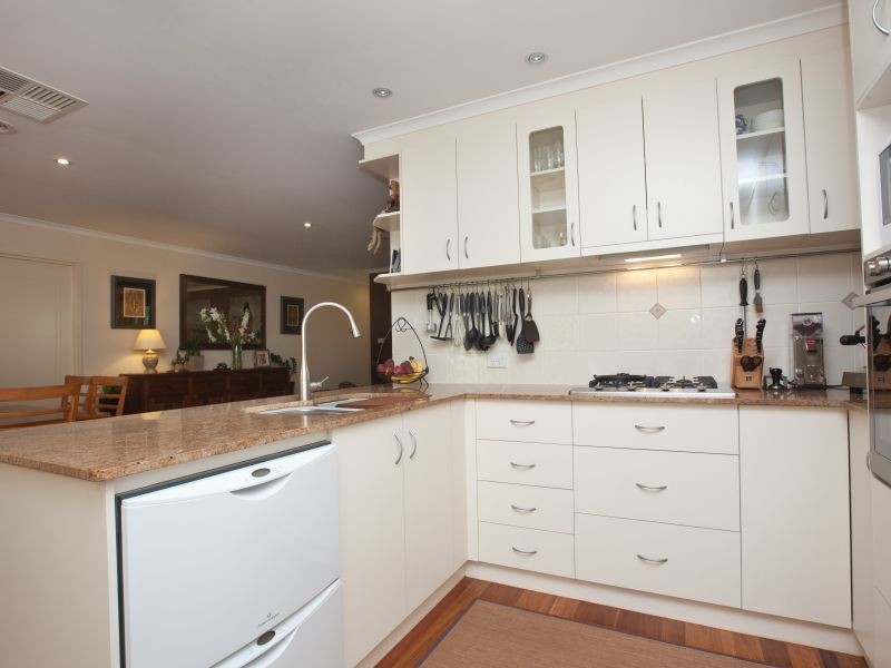 14 Morley Way, Jerrabomberra NSW 2619