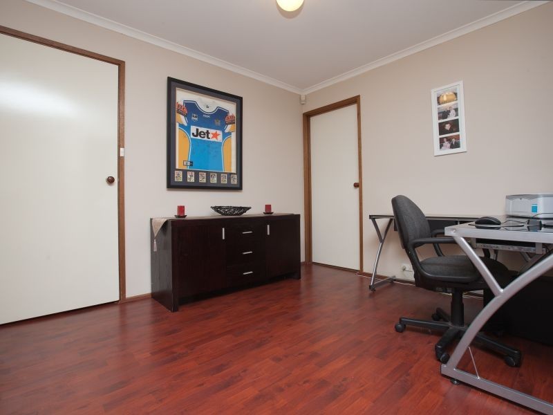 32 Tregellas Crescent, Banks ACT 2906