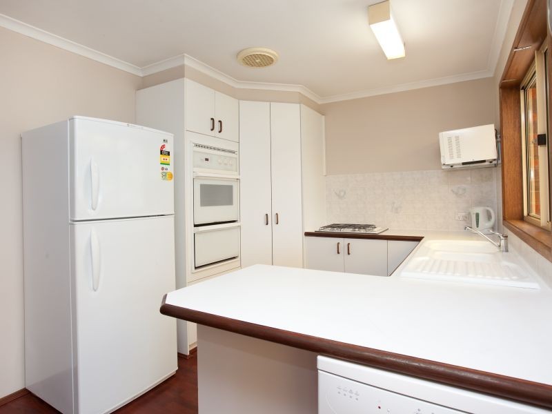 32 Tregellas Crescent, Banks ACT 2906