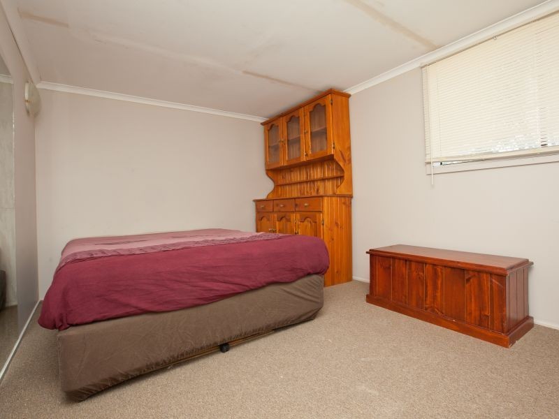 32 Tregellas Crescent, Banks ACT 2906