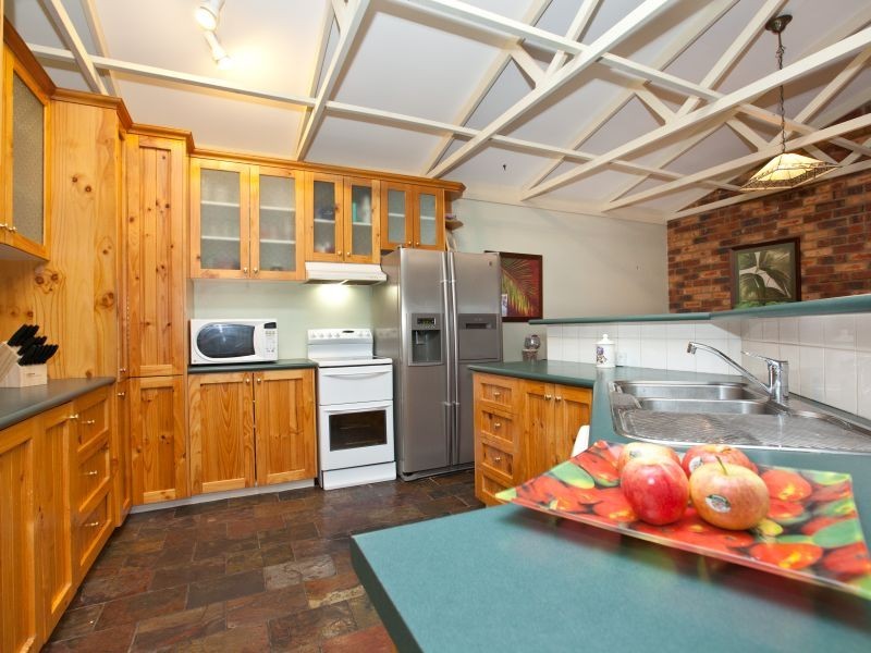 12 Charlton Crescent, Gordon ACT 2906