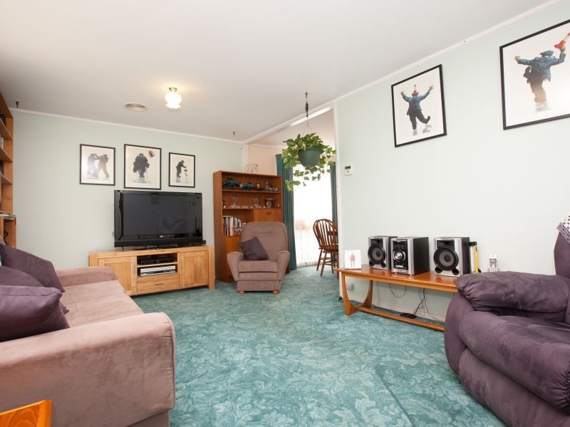 18 Ferrett Circuit, Kambah ACT 2902