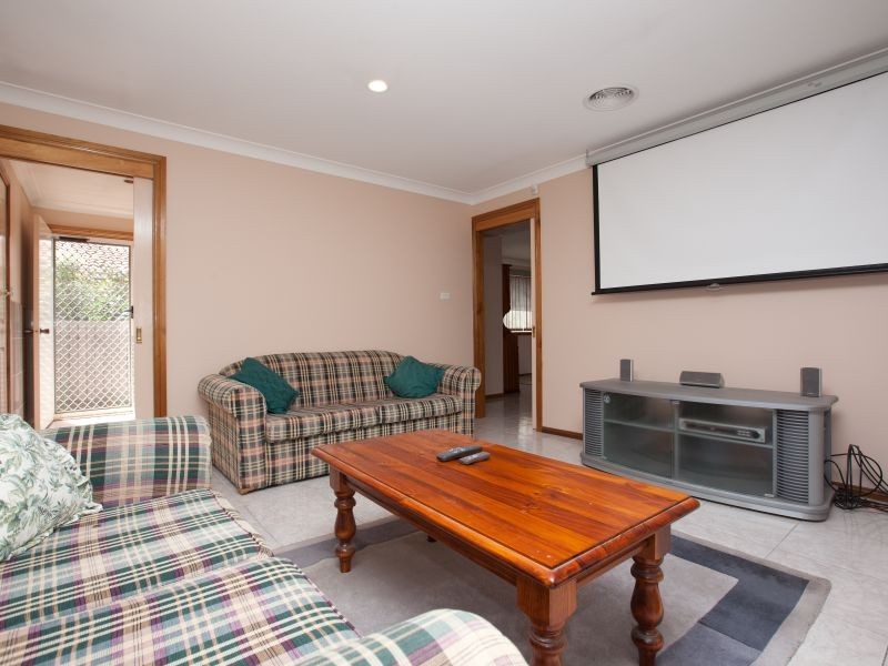 2 Whitton Place, Monash ACT 2904
