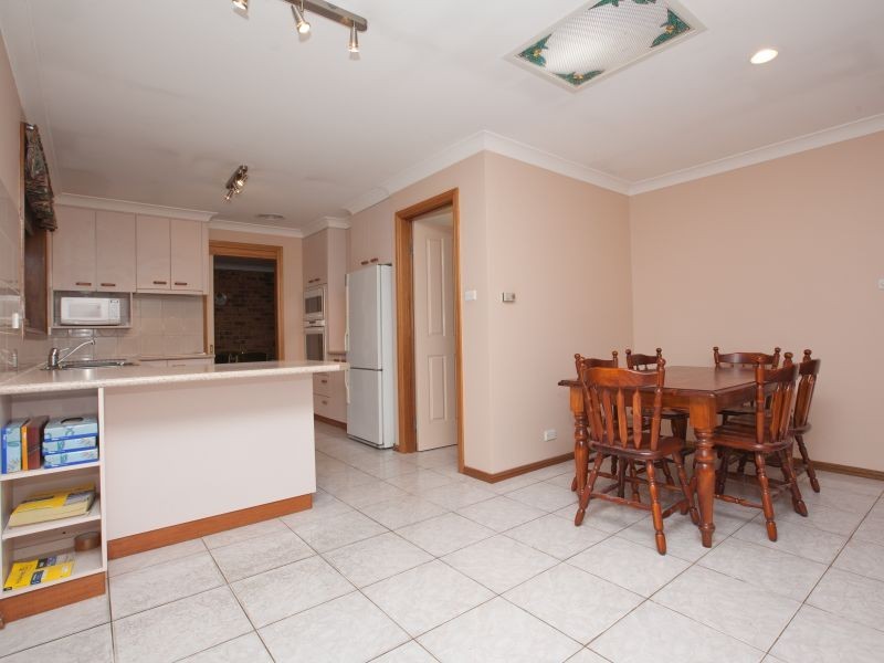 2 Whitton Place, Monash ACT 2904