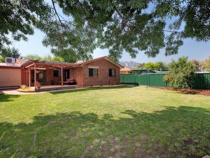 18 Tregellas Crescent, Banks ACT 2906