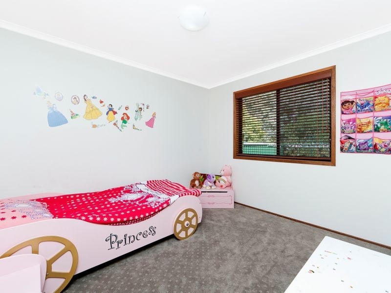 18 Tregellas Crescent, Banks ACT 2906